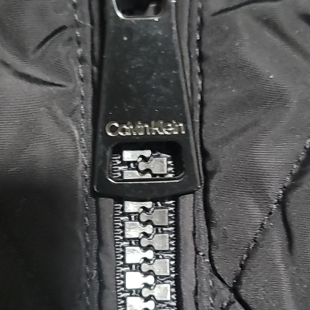 Calvin Klein Black Puffer Vest with Diamond Quilting and High Collar - Picture 4 of 14